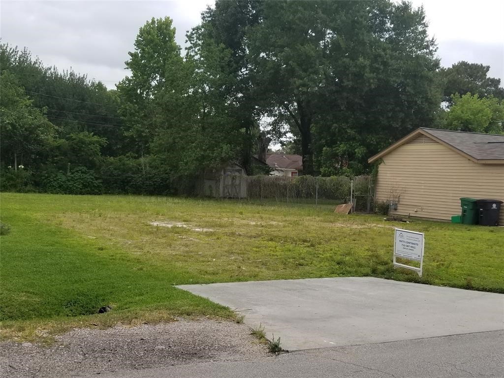 1821 W 15th Street Houston TX 77008