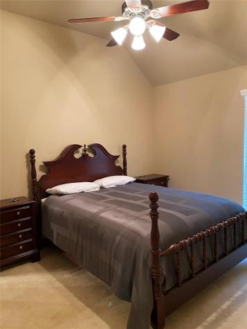 13804 Lakewater Drive Pearland TX 77584