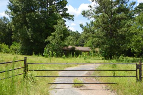 18286 Highway 59 New Caney TX 77357