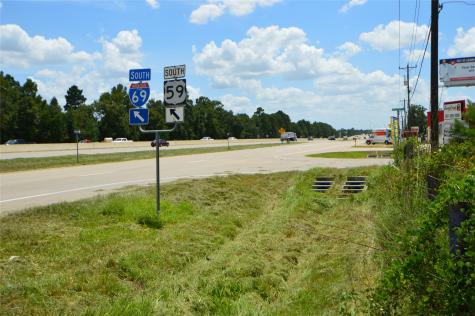 18286 Highway 59 New Caney TX 77357