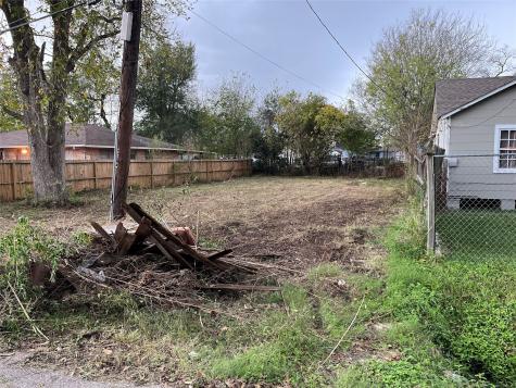 4043 Europa Street Houston TX 77022