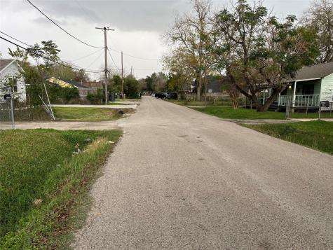 4043 Europa Street Houston TX 77022
