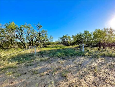 1000 Creek 116 Ballinger TX 76821