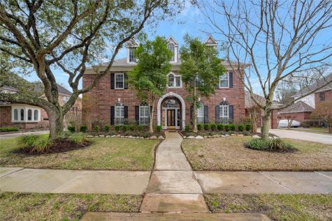 3927 Crown Ridge Court Houston TX 77059
