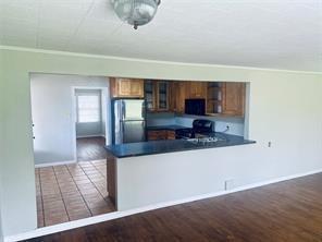 910 Magnolia Street Lake Jackson TX 77566