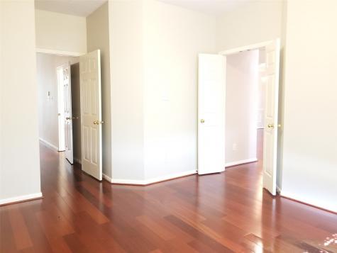 810 Lakespur Drive Sugar Land TX 77479