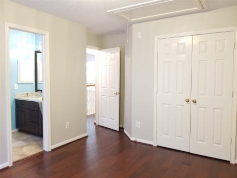 810 Lakespur Drive Sugar Land TX 77479