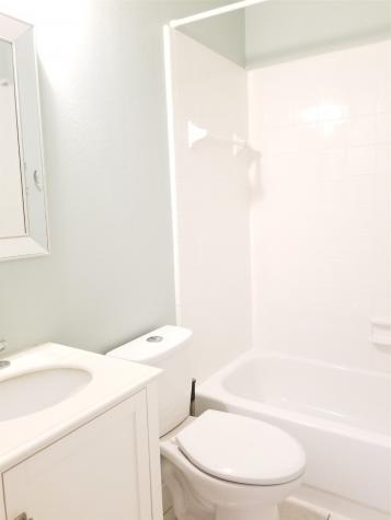 810 Lakespur Drive Sugar Land TX 77479